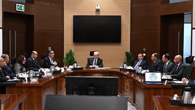 نائب رئيس الوزراء يتابع جهود الحكومة لتوفير السلع الأساسية وضمان استقرار الأسواق