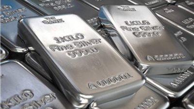 الفضة تحت الضغط رغم التوترات.. فجوة تسعيرية تكشف اختلال السوق المحلي في مصر