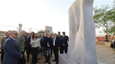 وزيرة الثقافة توافق على تجديد عرض 3 أعمال فنية من 