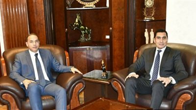 وزير الشباب والرياضة يبحث مع رئيس هيئة الرقابة المالية تعزيز التعاون لتمكين الشباب اقتصاديًا