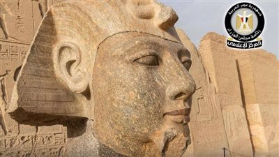 ترميم رأس تمثال رمسيس الثاني في أبيدوس.. وإعادة عرضه للزوار بعد 30 عامًا