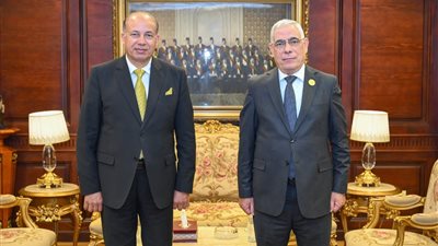 النائب العام يستقبل رئيس جامعة المنصورة ووفدًا من قياداتها وطلابها في ختام البرنامج التدريبي للتعريف بدور النيابة العامة