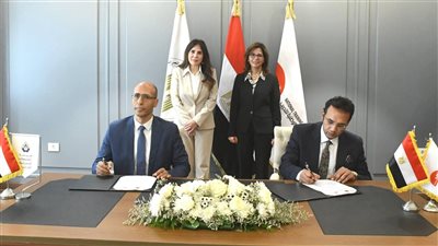 وزيرة الإسكان والمدير التنفيذي للأكاديمية الوطنية للتدريب يشهدان توقيع بروتوكول تعاون لإعداد الكوادر القيادية