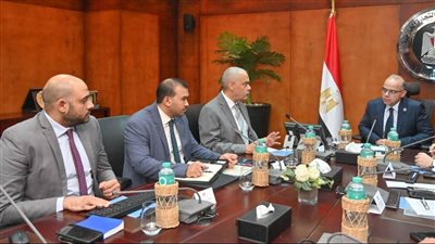  وزير الاستثمار والتجارة الخارجية يبحث مع 