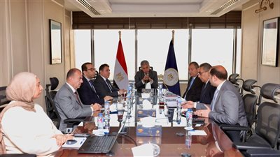 وزير السياحة يتابع إطلاق منظومة المدفوعات الرقمية للشركات وتطوير منصة «رحلة»