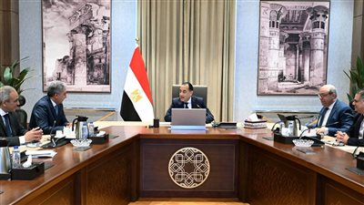 رئيس الوزراء يُتابع إجراءات دعم وتحفيز قطاع السياحة