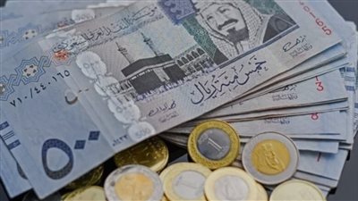 تباين ملحوظ في تعاملات الإثنين.. سعر الريال السعودي يلامس مستويات جديدة