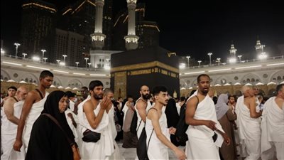 التضامن الاجتماعي تواصل تفويج حجاج الجمعيات الأهلية إلى الأراضي المقدسة