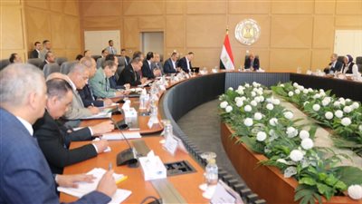 وزير الكهرباء يوجه برفع درجة الاستعداد لتأمين الشبكة الموحدة واستقرار التغذية خلال الصيف