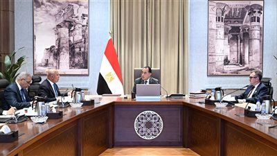 مدبولي يتابع تطوير الطرق وصيانة كوبري 6 أكتوبر