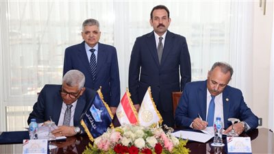 شراكة استراتيجية بين هيئة قناة السويس وجهاز مستقبل مصر لتطوير وتطهير البحيرات المصرية