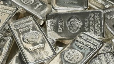 تراجع الفضة في مصر.. الدولار القوي والسياسة النقدية المتشددة يضغطان على الأسعار
