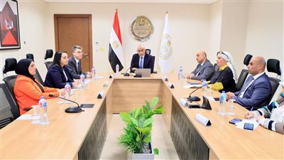 وزير التربية والتعليم يبحث مع وفد البنك الدولي سبل تعزيز التعاون المشترك