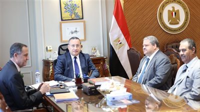 وزير التعليم العالي يبحث تطوير منظومة الجودة والاعتماد بالتعليم التكنولوجي