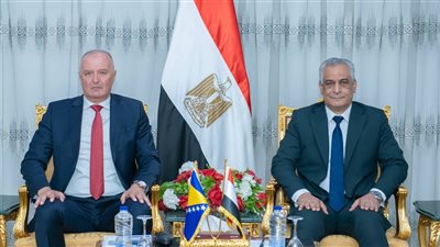 وزير الإنتاج الحربي يبحث مع نظيره البوسني تعزيز التعاون بالصناعات الدفاعية المشتركة