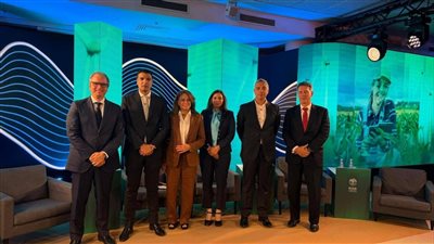 وزير الصناعة يعزز التعاون الدولي ويدفع الشراكات الصناعية والاستثمارية المشتركة إقليمياً