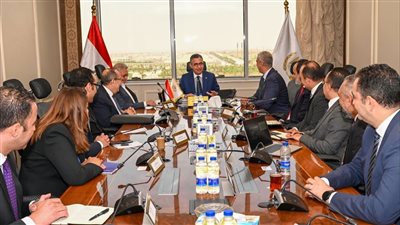التموين وفودافون مصر تبحثان تطوير البنية الرقمية لمشروع “CARRY ON”