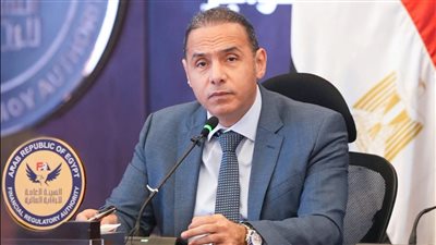 إسلام عزام يوجّه بسرعة صرف التعويضات لأسر ضحايا ومصابي حادث دائري السلام