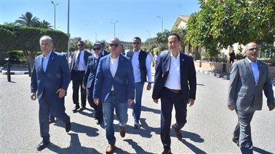 وزير الاستثمار يتفقد المنطقة الحرة بالعامرية بالإسكندرية    