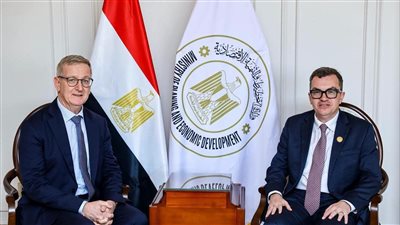وزير التخطيط يبحث مع سفير أيرلندا تعزيز التعاون الاقتصادي والتحول الأخضر ودعم الاستثمار المشترك