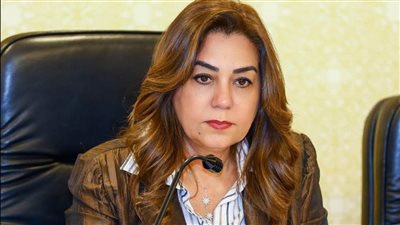 وزيرة التنمية المحلية تتابع إزالة الأدوار الخطرة بعقار مائل في أسيوط لحماية المواطنين وسلامتهم