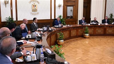 رئيس الوزراء يتابع تنفيذ مشروعات الاتصالات.. ويوجه بسرعة استكمال البنية التحتية الرقمية بقرى 