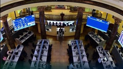 اللون الأخضر يكسو البورصة المصرية: صعود جماعي للأسهم القيادية بقيادة العقارات 