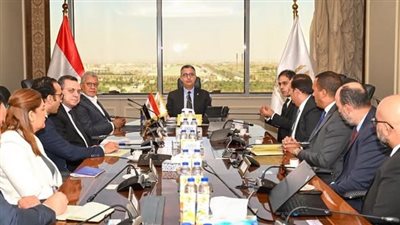 وزير التموين يبحث توظيف التكنولوجيا لتطوير مشروع كاري أون وتعزيز كفاءة المنافذ الحكومية الرقمية