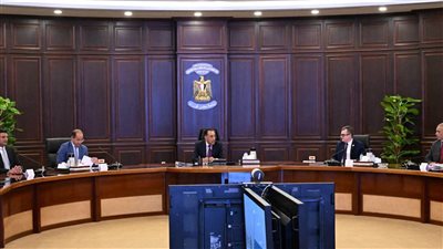 مدبولي: الحكومة مستمرة في توفير الأراضي الصناعية المرفقة لتلبية احتياجات المستثمرين الصناعيين الجادين