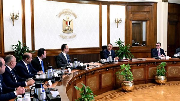 رئيس الوزراء يتابع استعدادات تنفيذ التعداد العام للسكان والإ