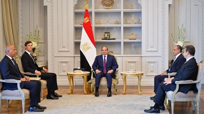 السيسي يستقبل جاريد كوشنر بمدينة العلمين لبحث تطورات غزة والشرق الأوسط