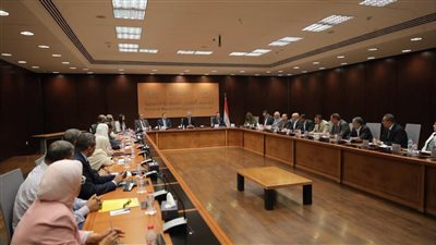 وزير السياحة يبحث تحديات العمل وتطوير الأداء المؤسسي بالمجلس الأعلى للآثار
