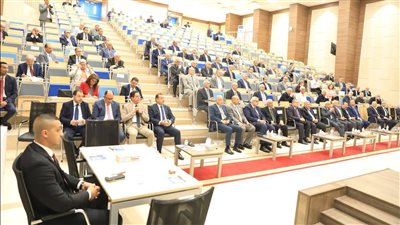 وزير التعليم العالي يتابع تطوير التخصصات الجامعية وربطها باحتياجات سوق العمل