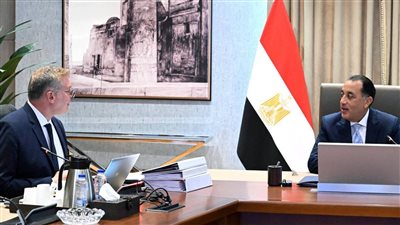رئيس الوزراء يبحث مع وزير البترول تأمين الطاقة وزيادة الإنتاج وتنمية الاكتشافات الجديدة
