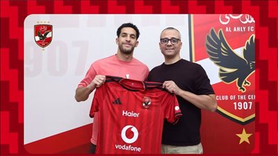 مصطفى شوبير يمدد تعاقده مع الأهلي حتى عام 2029