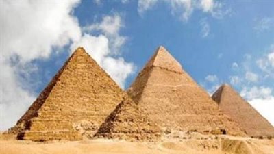 أهرامات الجيزة تستضيف النسخة السادسة من المعرض الدولي «الأبد هو الآن» نوفمبر القادم
