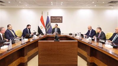 وزير الاتصالات يبحث إنشاء منطقة متكاملة لمراكز البيانات والذ    