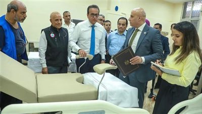 وزير الصحة يتفقد مخازن التموين الطبي للتأكد من توافر المخزون الاستراتيجي