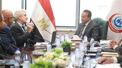 وزير الصحة يبحث سبل التعاون المشترك في القطاع الصحي مع شركة «IQVIA