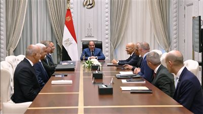 «السيسي» يستقبل الرئيس التنفيذي لإيني ويبحث تعزيز استثمارات الشركة وزيادة إنتاج الغاز
